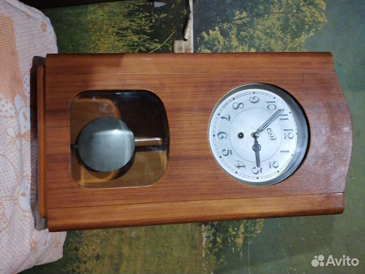 Часы настенные с маятником СССР