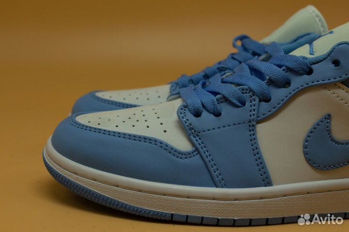 Кроссовки Wmns Air Jordan 1 Low blue