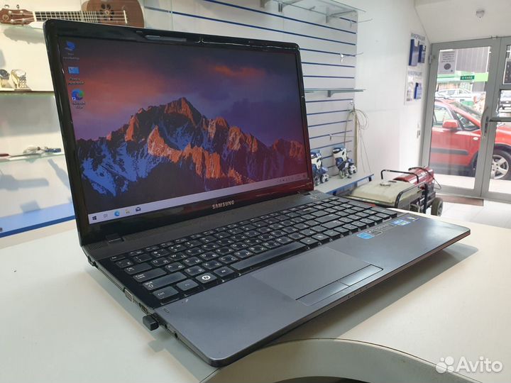 Samsung NP300 i3-2350m/8gb/2video/500gb/15.6