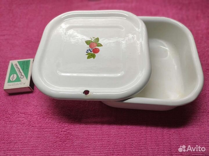 Кухонная утварь, блюда, блюдца