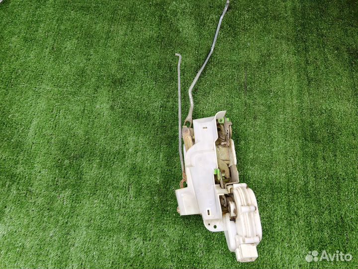 Замок передней правой двери Mitsubishi galant 7