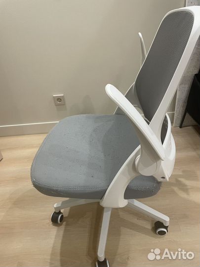 Компьютерное кресло