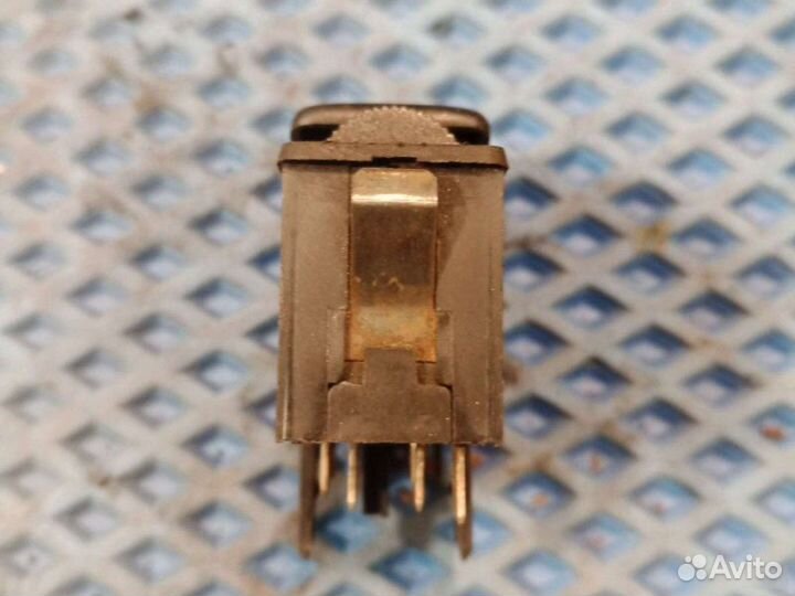 Кнопка включения фар Volkswagen Golf 2