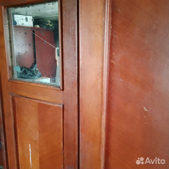 Шкаф старинный дубовый