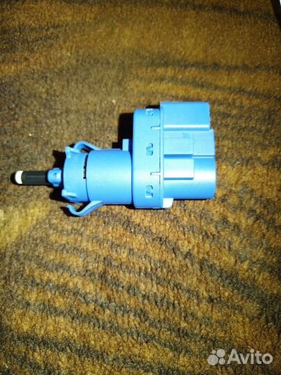 Датчик включения стоп сигнала Мазда, Mazda