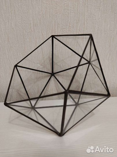 Флорариум-геометрическая форма