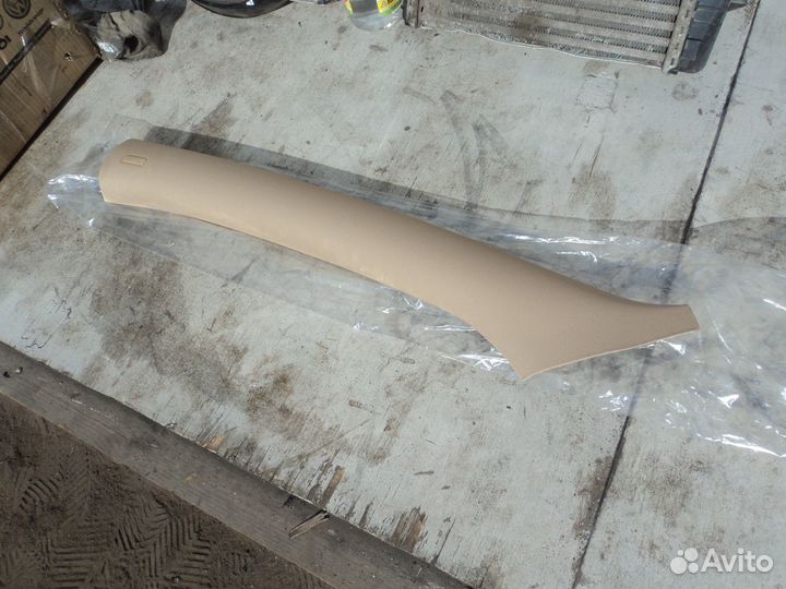 Облицовка левой стойки Volkswagen Passat B5