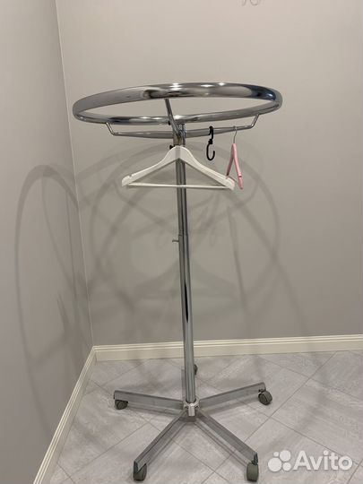 Вешалка для одежды напольная Торговое оборудование