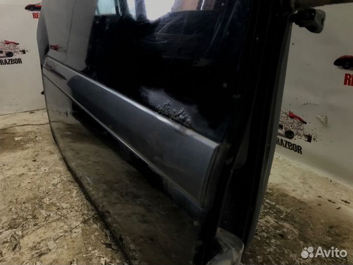 Дверь боковая задняя правая Mitsubishi Space Wagon