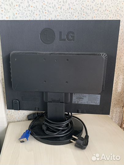 Монитор LG флэтрон