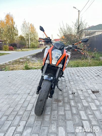 Ktm duke 200