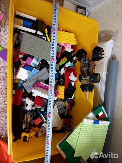 Lego детали россыпью много)