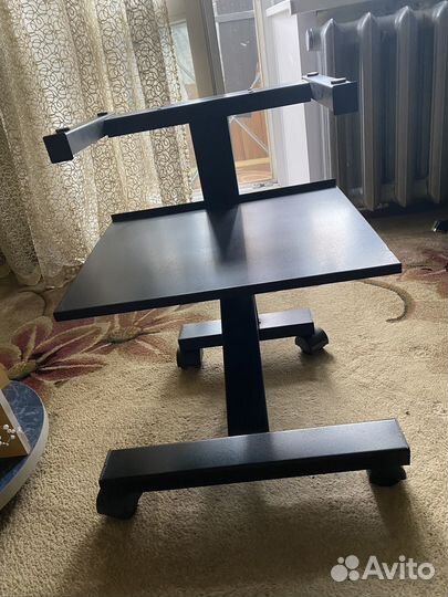 Подставка под телевизор