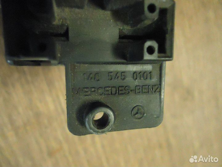 1405450101 блок предохранителей Mercedes-Benz W140