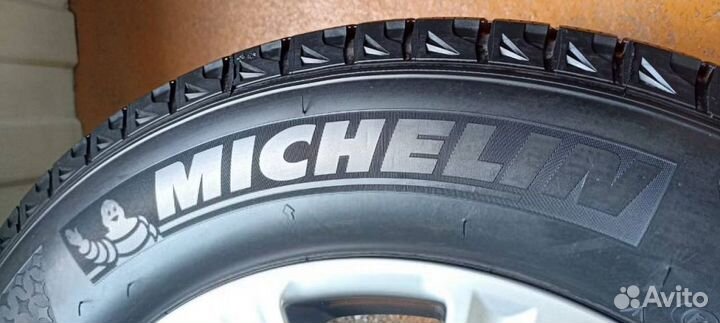 Lexus NX 200 Michelin Latitude X-Ice 225/65 R17