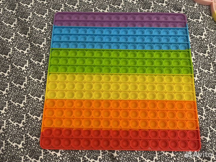 Самый большой поп ит