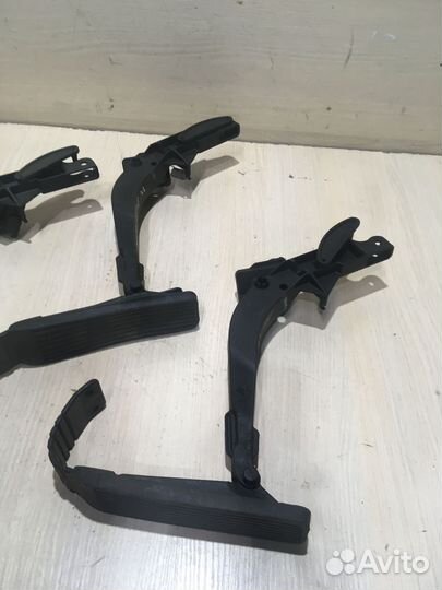 Педаль газа Мерседес W210