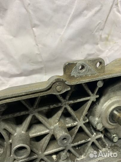 Картер двигателя левый Suzuki Lets 1 / 2 A196