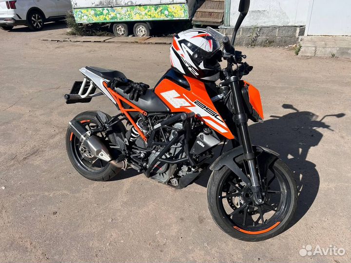 KTM duke 250