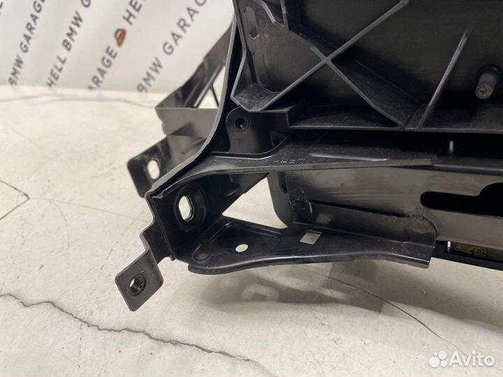 Кронштейн фары левый Bmw F01 F02