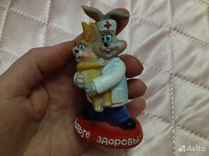 Фигурки интерьерные, статуэтки, игрушки