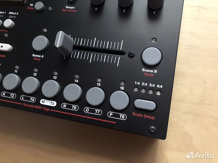 Семплер Elektron Octatrack