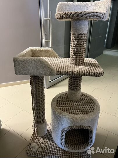 Когтеточка с домиком и лежанкой