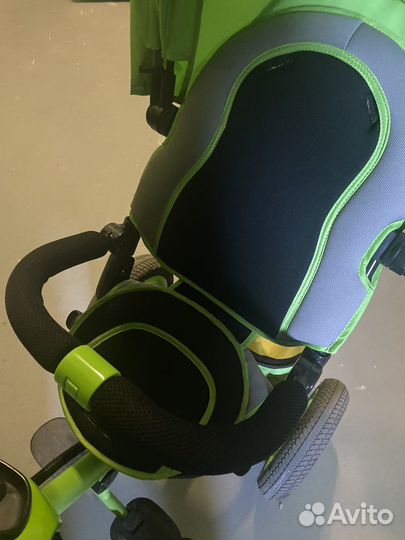 Трехколесный велосипед с ручкой для родителей