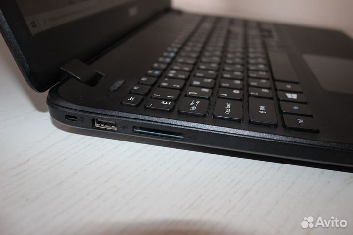 Ноутбук acer на Intel Celeron N3060/ 4 gb/ ssd