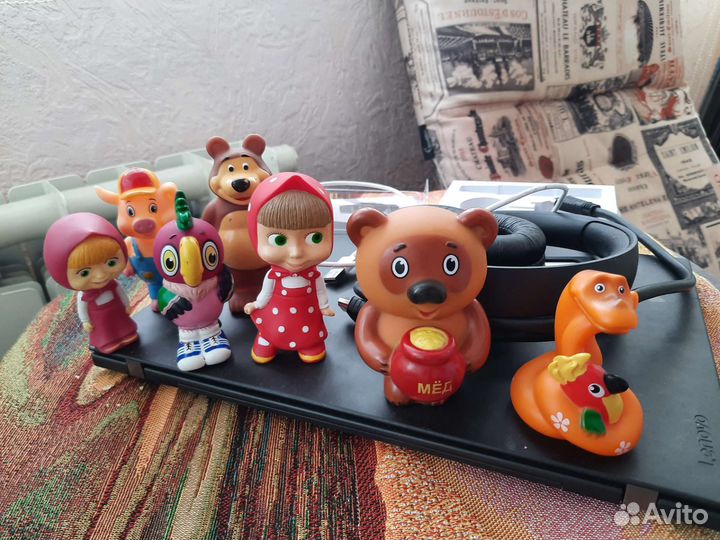 Игрушки резиновые и пластик из мультфильмов