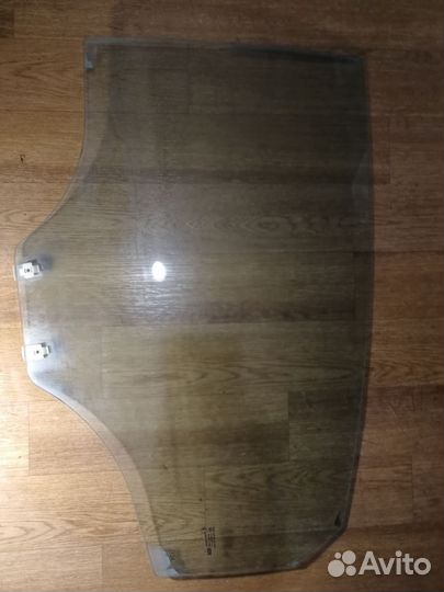 Стекло двери задней левой Kia Rio 3