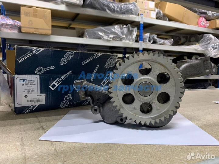 Насос масляный Мерседес Актрос мотор V6 OM501LA