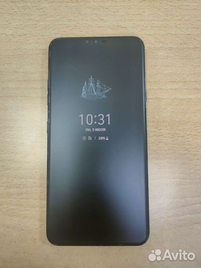 Мобильный телефон LG V40 ThinQ