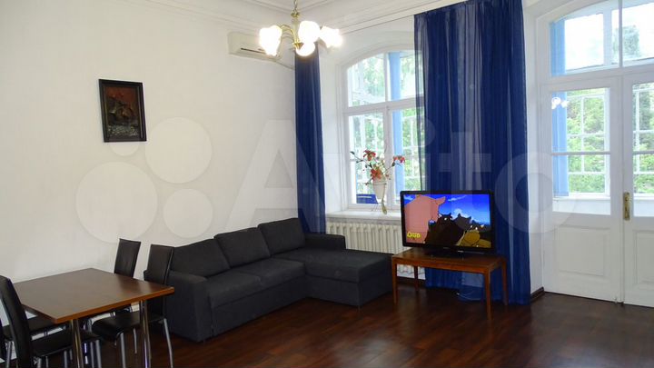 2-к. квартира, 62 м², 2/2 эт.