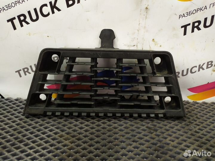 Подножка Renault T