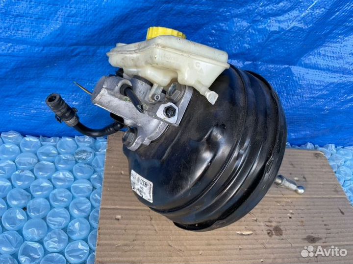 Главный тормозной цилиндр Audi S6 C6 BXA / 5.2L