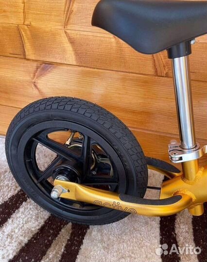 Беговел Triumh Active