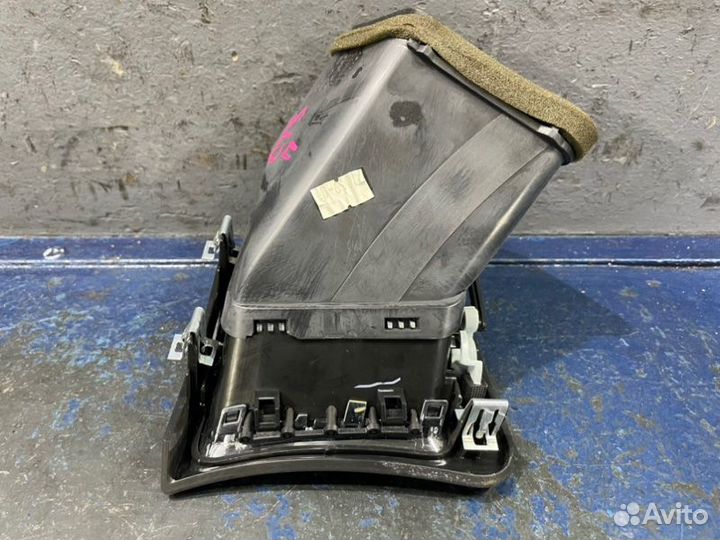 Воздуховод салона передний правый Cadillac Cts 2