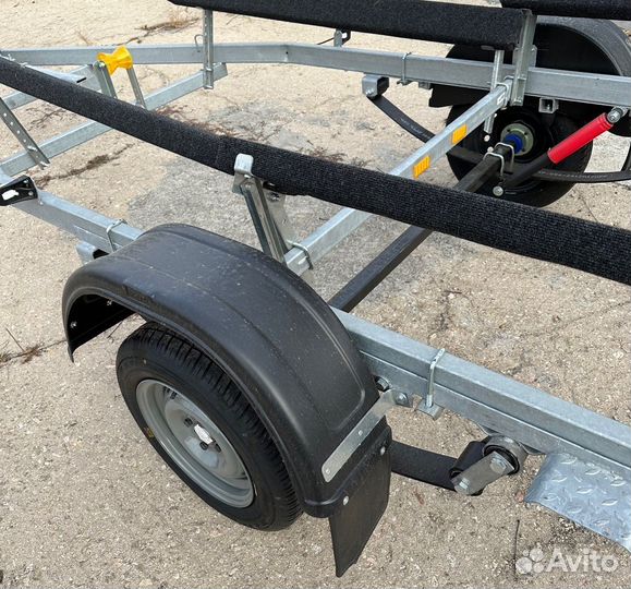 Прицеп для транспортировки катера и яхты