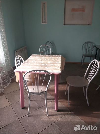 Стол обеденный