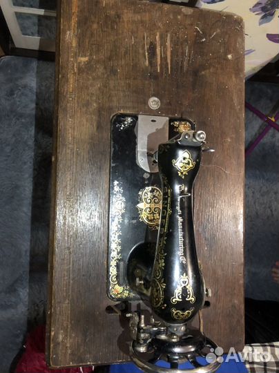 Швейная машинка zinger