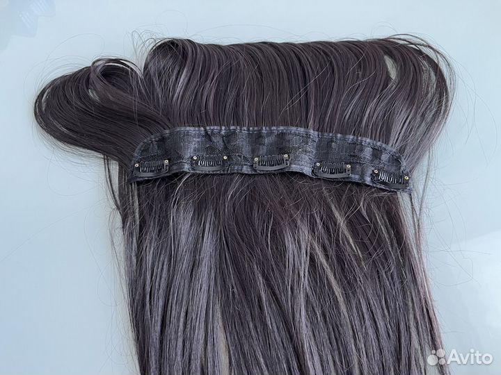 Волосы на заколках не натуральные