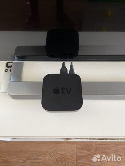Приставка Apple TV 3 с hdmi кабелем в комплекте