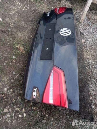 Задние фонари крышки багажника VW Jetta 6