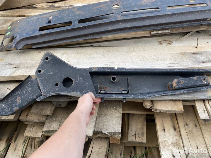 Продам лонжероны,новые