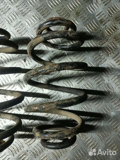 Пружины задние BMW E36