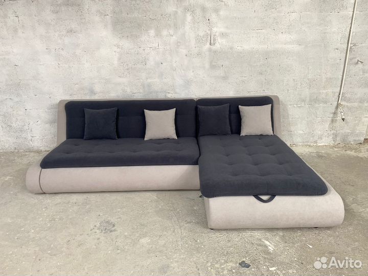 Диван с атоманкой