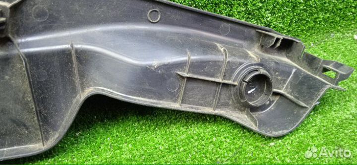 Накладка (кузов внутри) задняя правая Toyota Rav-4