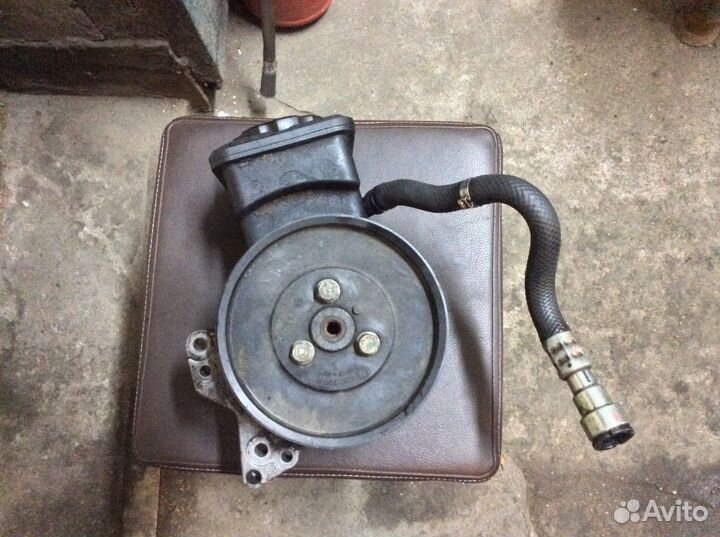 Насос Г/У BMW