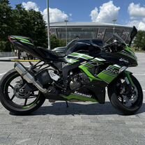 kawasaki zx6r -